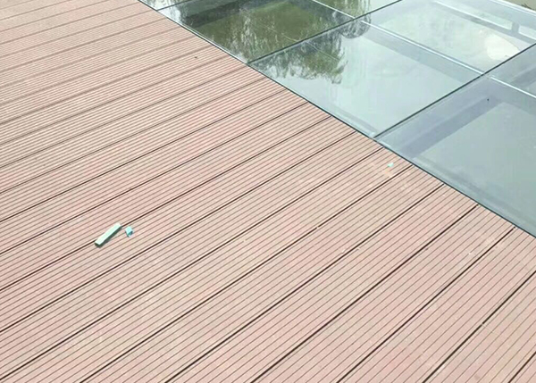 ���̰���